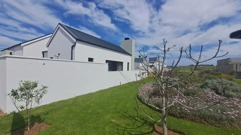 2 Bedroom Property for Sale in Stilbaai Wes Western Cape